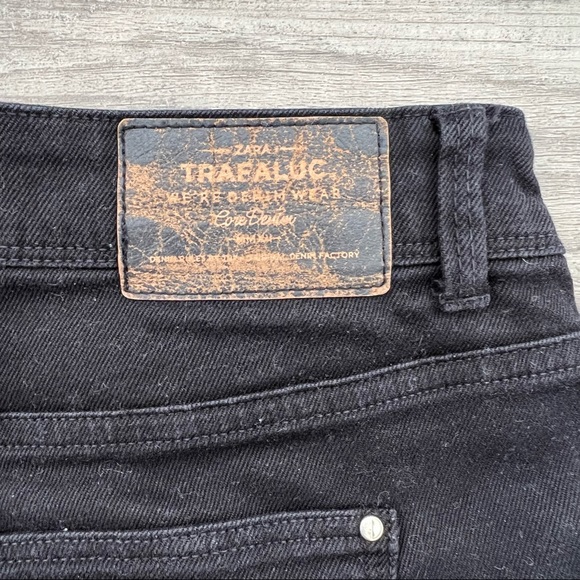 Black Denim Cut Off Jean Shorts - Picture 5 of 7